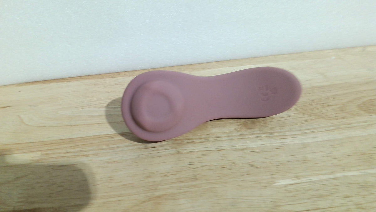 Masajeador de lactancia Momcozy con rodillo y calor, masaje 3 en 1 realista para aliviar los conductos obstruidos, masajeador de senos con calor para la lactancia, mejora el flujo de leche, color rosa empolvado