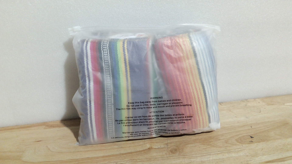 Camino de mesa mexicano con manteles individuales (8 piezas), manteles individuales surtidos de serape mexicano, decoraciones para fiestas y bodas mexicanas, camino de mesa con manta de serape con flecos de 14 x 84 pulgadas (camino de mesa morado + 8