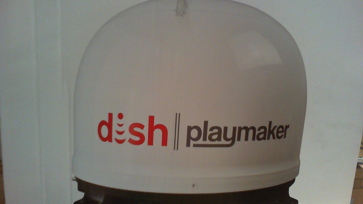 Antena satelital portátil automática Winegard PL-7000 Dish Playmaker para receptores Dish HD Solo - 25" coaxial para recepción de TV en exteriores - Ideal para caravanas, camping y eventos al aire libre - Color blanco