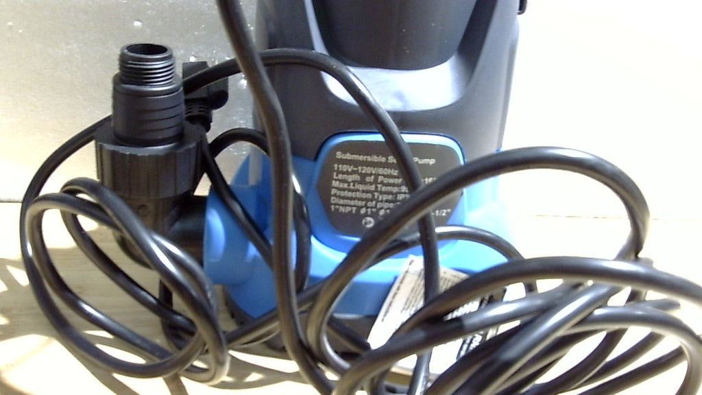COLOR AZUL-USADO-Bomba sumergible PANRANO de 1 HP, 3700 GPH, eléctrica portátil, para vaciar piscinas y sótanos, color azul.