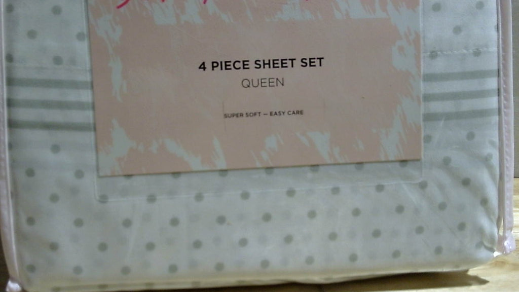 Betsey Johnson - Sábanas para cama tamaño Queen, ropa de cama suave y ligera, resistente a la decoloración y a las arrugas (puntos y rayas, tamaño Queen)