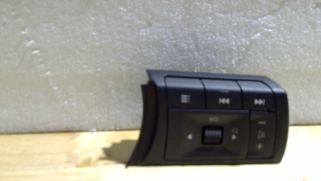 Interruptor de control de audio del volante izquierdo Zorqon, reemplaza 25550-6RF2B 2021-2024 25550-6RF2C 25550-6RF2A, compatible con Nissan Rogue Pathfinder