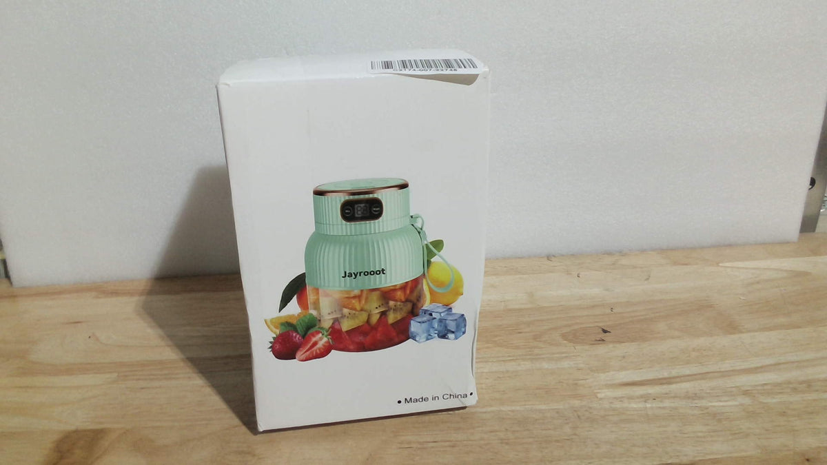 Licuadora personal, compacta e inalámbrica, libre de BPA, 600 ml (20 oz), recargable por USB-C. Prepara zumos, batidos y smoothies. Ideal para viajes, gimnasio y oficina.