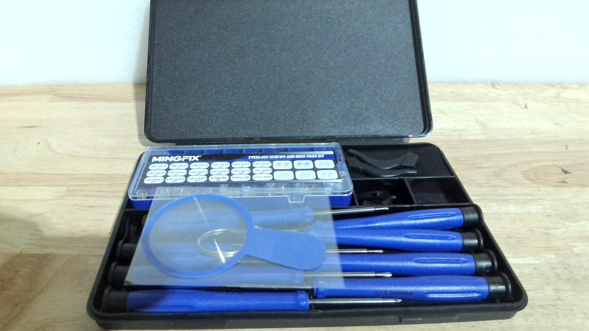 Kit de reparación de gafas, juego de herramientas magnéticas para reparación de gafas MINGFIX con tornillos de varios tamaños, 8 destornilladores de precisión, almohadillas nasales, soportes para las orejas y pinzas con estuche de viaje para gafas y