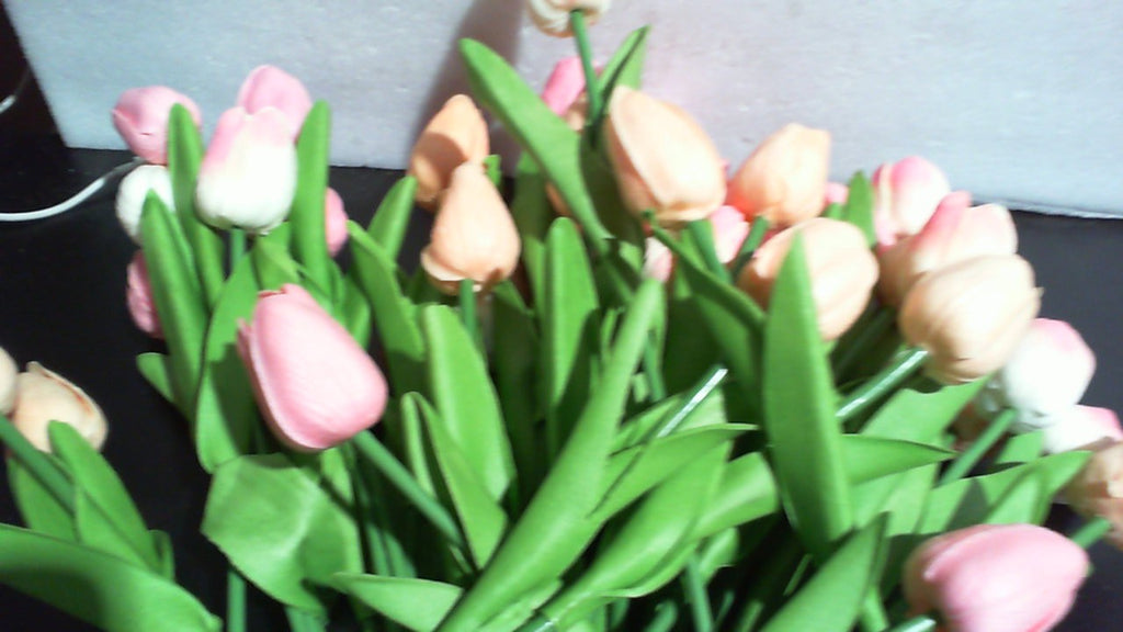 Tulipanes artificiales flores artificiales que parecen reales para la decoración de tulipanes falsos