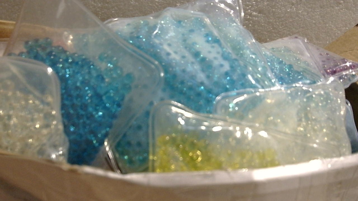 Paquete de 72 bolsas de gel refrigerante TrelaCo - Mini bolsa de gel reutilizable de 10 cm (4 pulgadas), suave, caliente y fría, ideal para lesiones durante la lactancia, alivio del dolor, dolor de cabeza y ojos cansados.