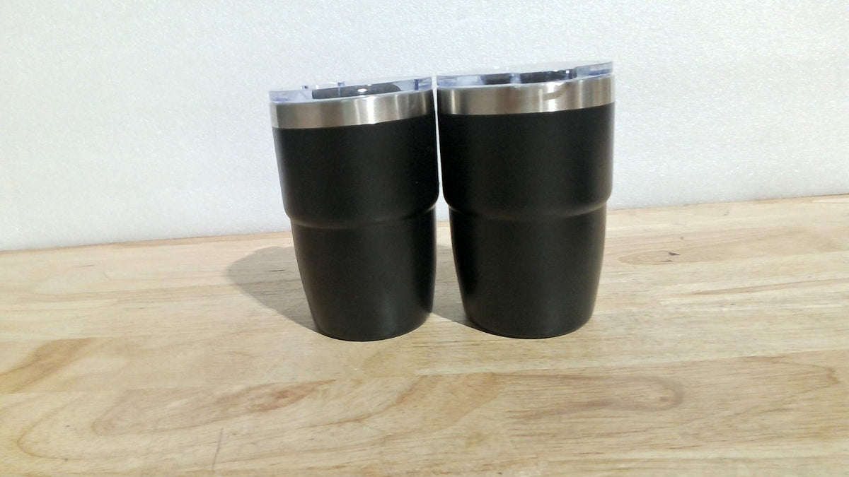Taza de café pequeña Cafezi de 237 ml con tapa magnética, acero inoxidable 18/8 con revestimiento cerámico, doble pared con aislamiento al vacío, apilable, apta para lavavajillas, mini vaso para llevar, paquete de 2, azul marino