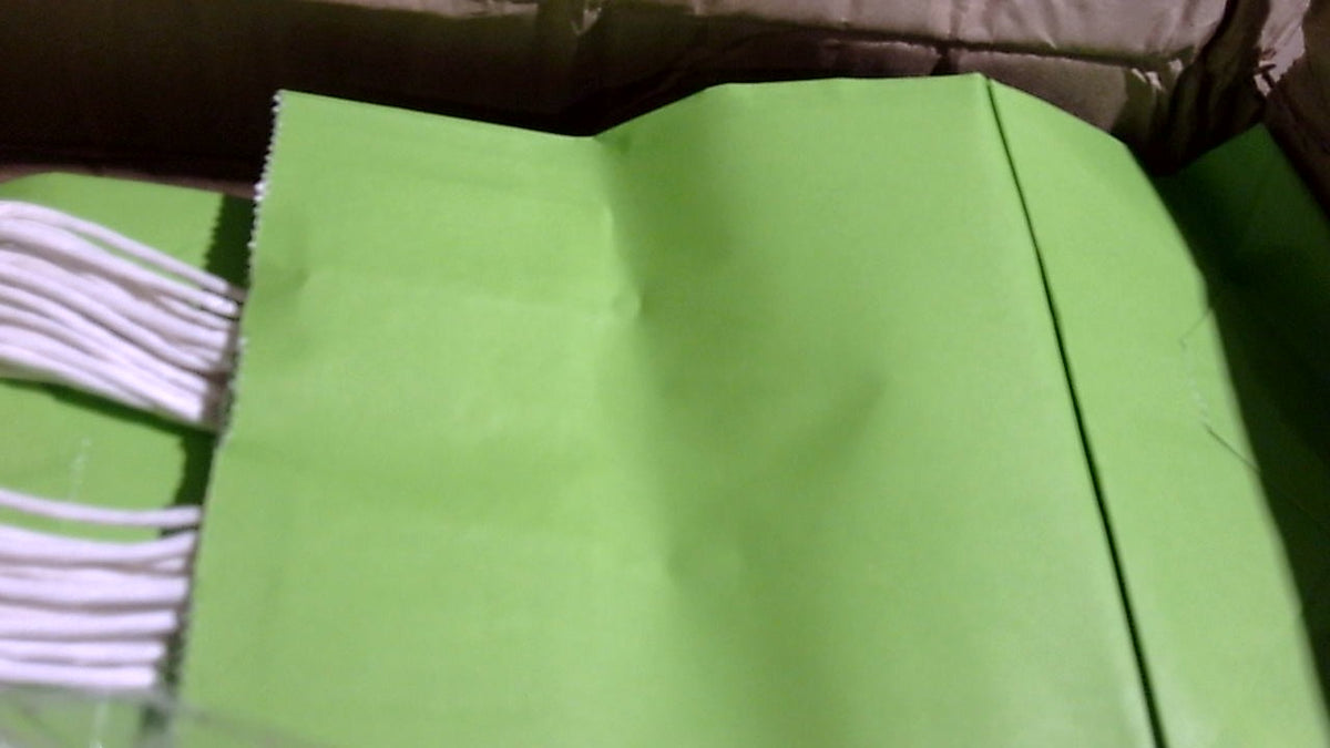 Paquete de 50 bolsas de papel kraft pequeñas de 5.25 x 3.25 x 8.25 pulgadas con asas, bolsas de regalo Toovip para recuerdos, tiendas de comestibles, fiestas, cumpleaños, compras, negocios, regalos, artesanías, mercancía, bolsas para llevar.
