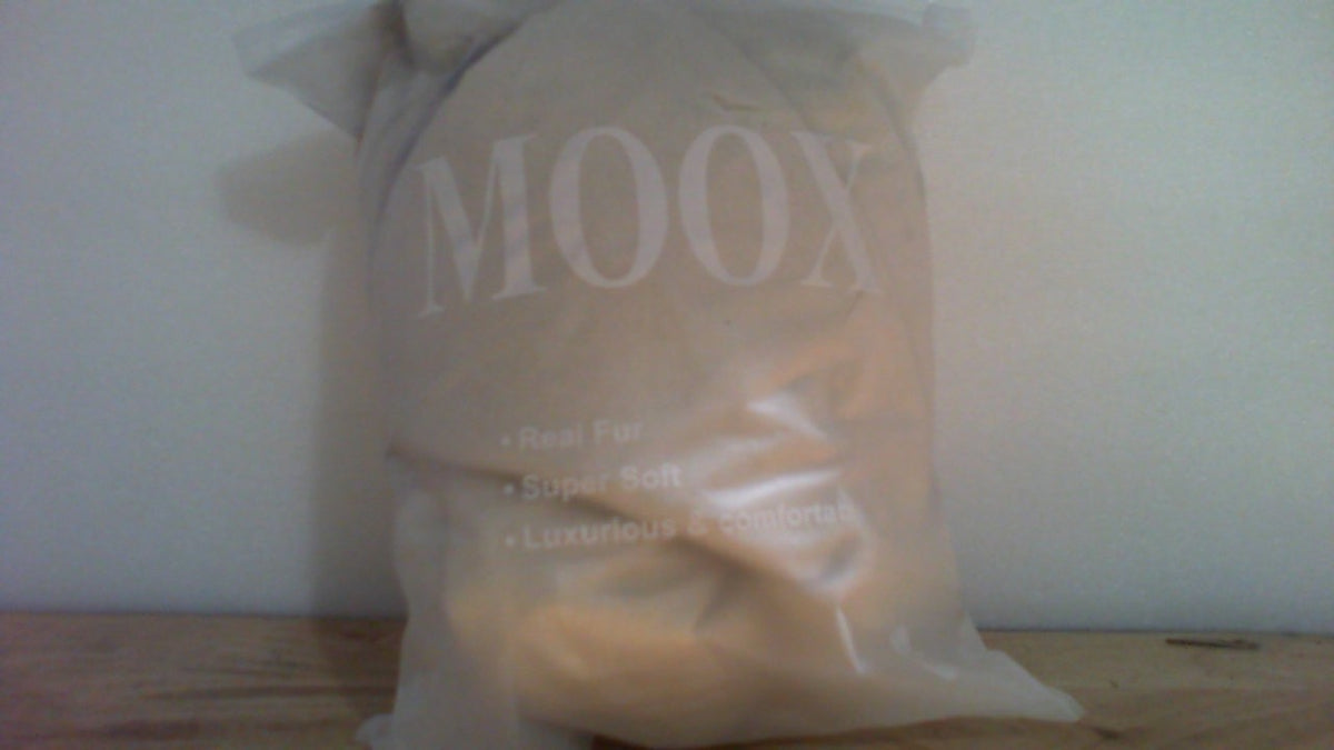 Juego de 2 fundas de almohada de piel de conejo MOOX, almohada decorativa lumbar de piel suave y mullida, piel auténtica de animal, 30 x 50 cm, funda para sofá, sillón o cama, color amarillo y blanco.