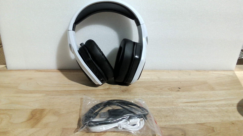 Auriculares inalámbricos para juegos Ozeino de 2,4 GHz para PC, PS5, PS4 - Audio sin pérdidas USB y USB tipo C Auriculares para juegos ultra estables con micrófono abatible, batería de 40 horas Auriculares para gamers para Switch, portátil, móvil, Mac