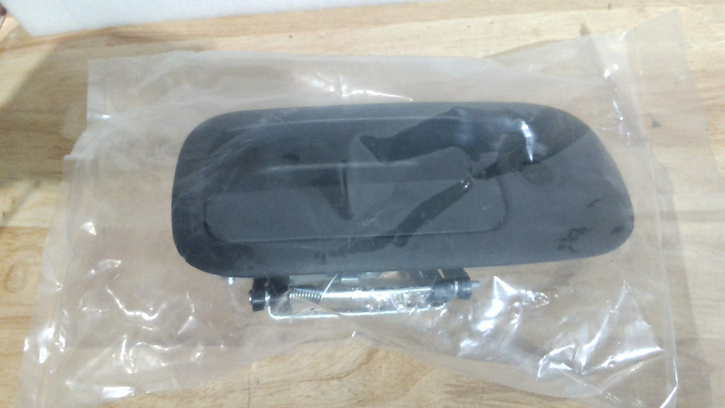 Manija exterior delantera de puerta Dorman 96109 para puerta del lado del pasajero, con bisagra lateral, compatible con ciertos modelos Chevrolet/GMC, color negro texturizado.