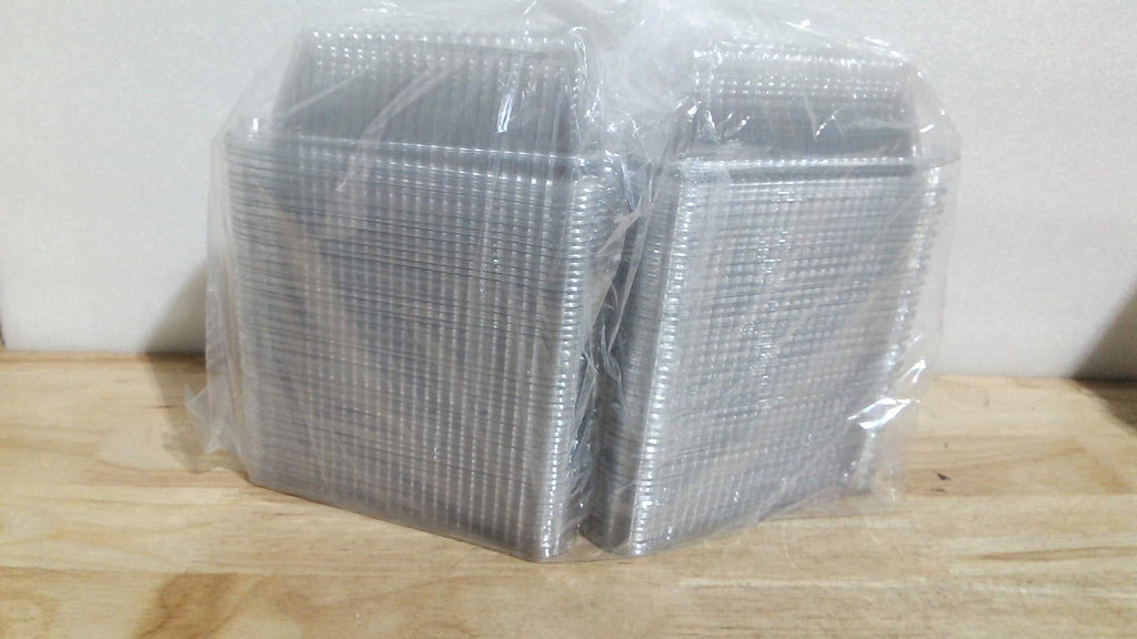 Zezzxu Paquete de 100 Envases para rebanadas de pastel, Envases de plástico transparente desechables triangulares con tapa para postres, recipientes para tarta de queso, cajas para llevar para rebanadas de pastel