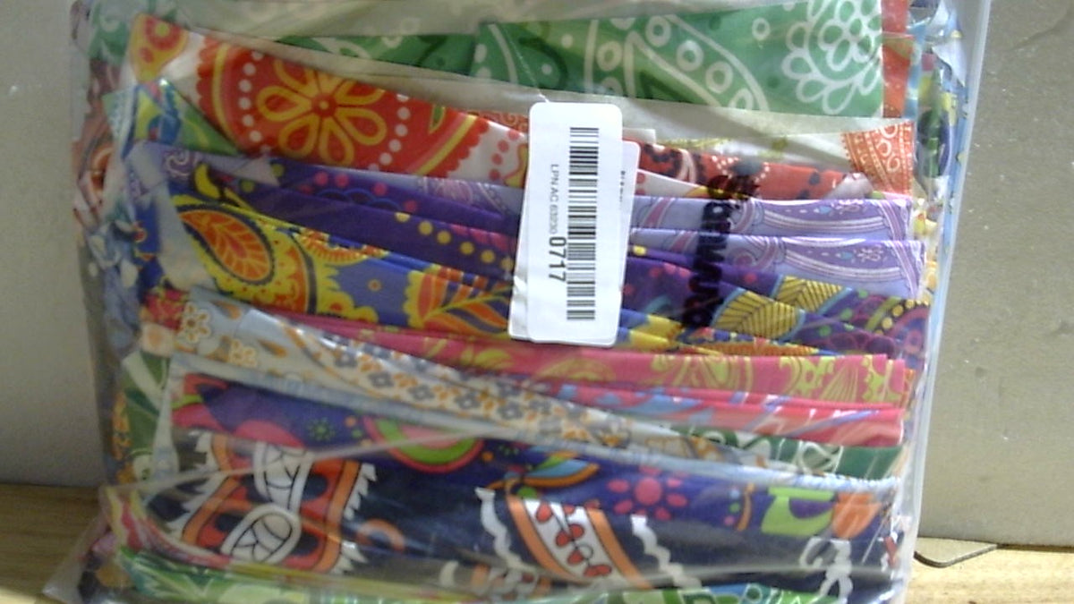 Sanwuta 100 pañuelos para perros con estampado paisley, bufandas triangulares para mascotas, baberos, pañuelos lavables para cachorros, suministros de aseo ajustables para gatos pequeños, medianos y grandes, accesorios de disfraces de temporada.