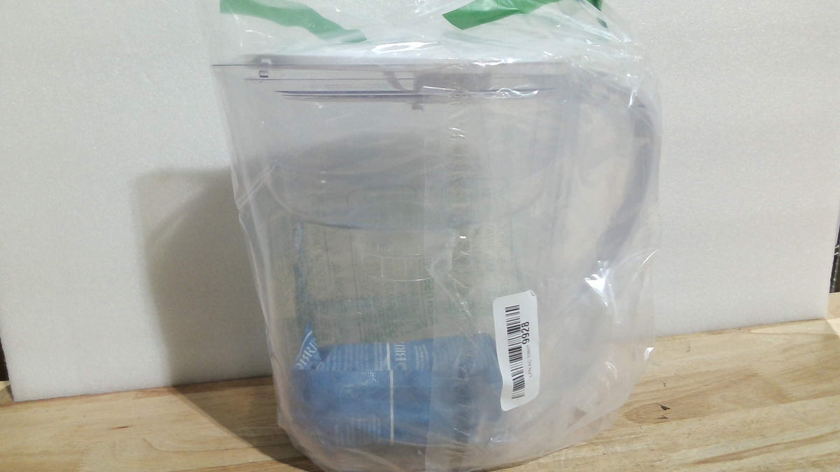 Jarra de agua con filtro Brita pequeña de 6 tazas, 1 filtro BritaPlus, Metro, transparente (el empaque puede variar).