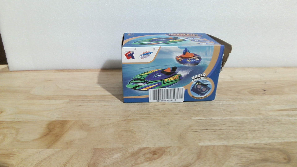 Barco teledirigido LAFALA para niños con parachoques inflable, batería recargable USB, ideal para piscinas, regalo de cumpleaños para niños de 8 a 12 años, juguete acuático de verano, color azul.