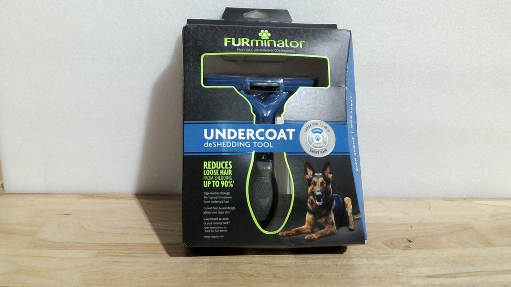 FURminator Undercoat deShedding Tool, diseñada específicamente para perros grandes de pelo corto