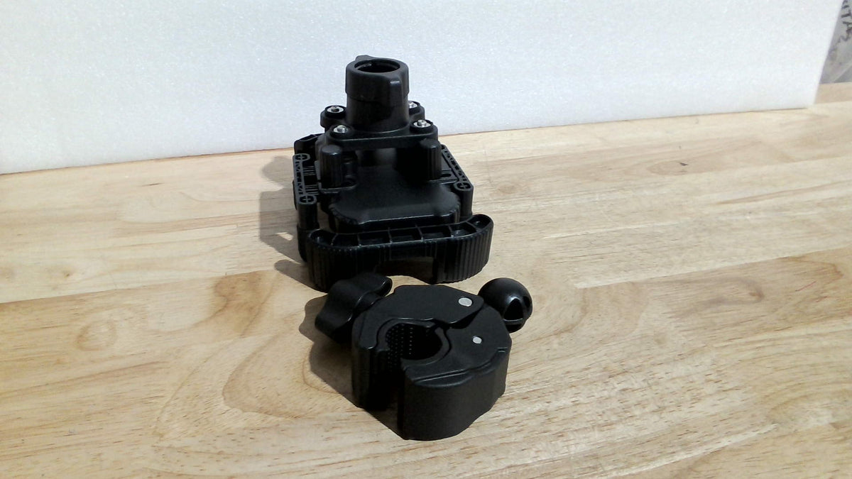 Soporte para teléfono IZCUZK para manillar de bicicleta, soporte para teléfono de motocicleta, soporte antivibración con absorción de impactos para bicicleta, scooter y motocicleta, compatible con iPhone, Samsung y smartphones de 4,7 a 7,2 pulgadas.