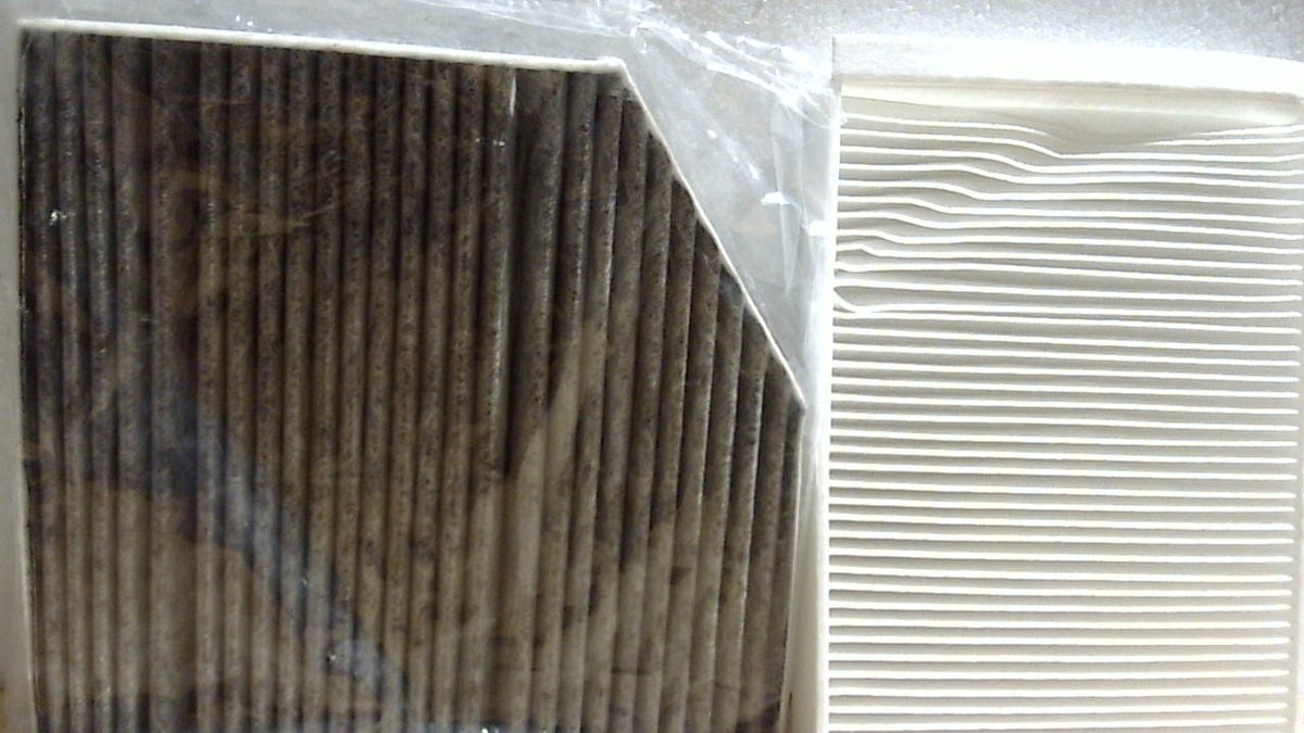 El kit de filtro de aire de cabina ITESIER es compatible con Mercedes GLC300 (2015-2022), C300 (2015-2023), E300 (2017-2019), E400 (2018), E350 (2020-2023) y E450 (2021-2023). Reemplaza las piezas originales OEM 2058350147 y 1668300218.