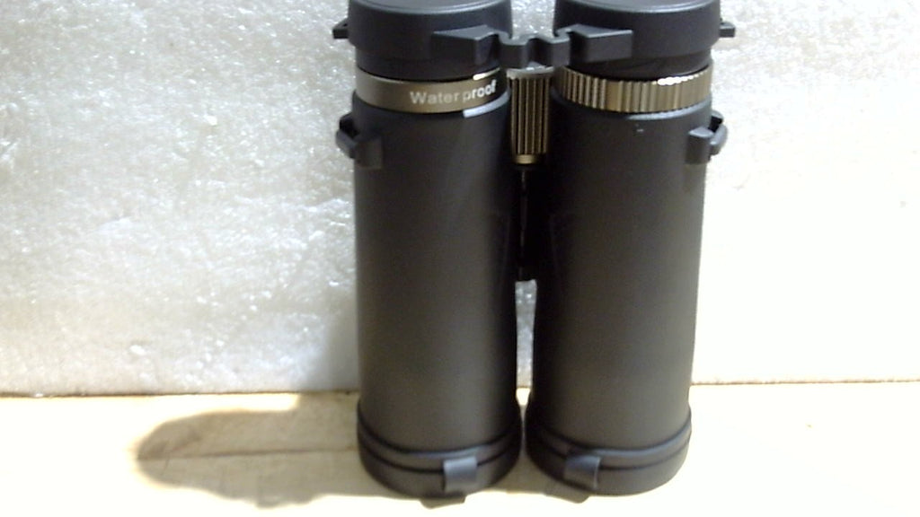 Prismáticos UHD 12x42 para adultos, de alta potencia, resistentes al agua, con amplio campo de visión y diseño compacto. Imprescindibles para caza, camping, cruceros, viajes, observación de aves y deportes.