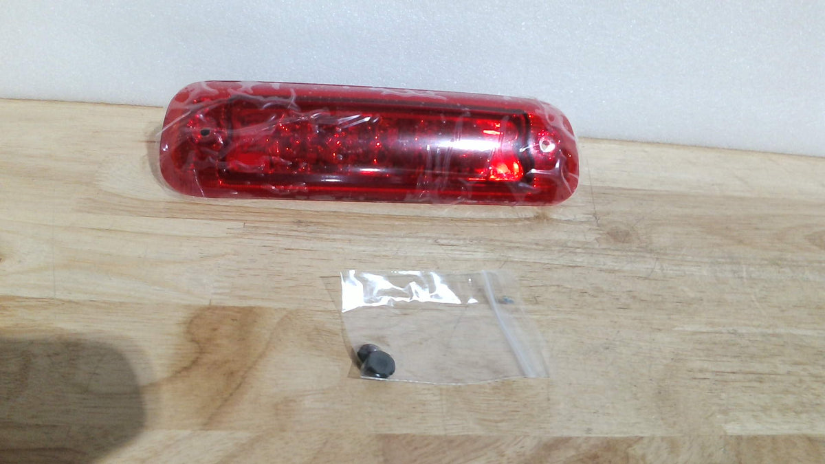 ( CONTIENE 2 PEQUENOS EMPAQUES Y LA LUZ )Cxdar Tercera Luz de Freno LED para Jeep Cherokee 1997-2001 | Conjunto de Luz de Freno Trasera de Montaje Alto | Impermeable | Lampara Central de Cabina | Roja