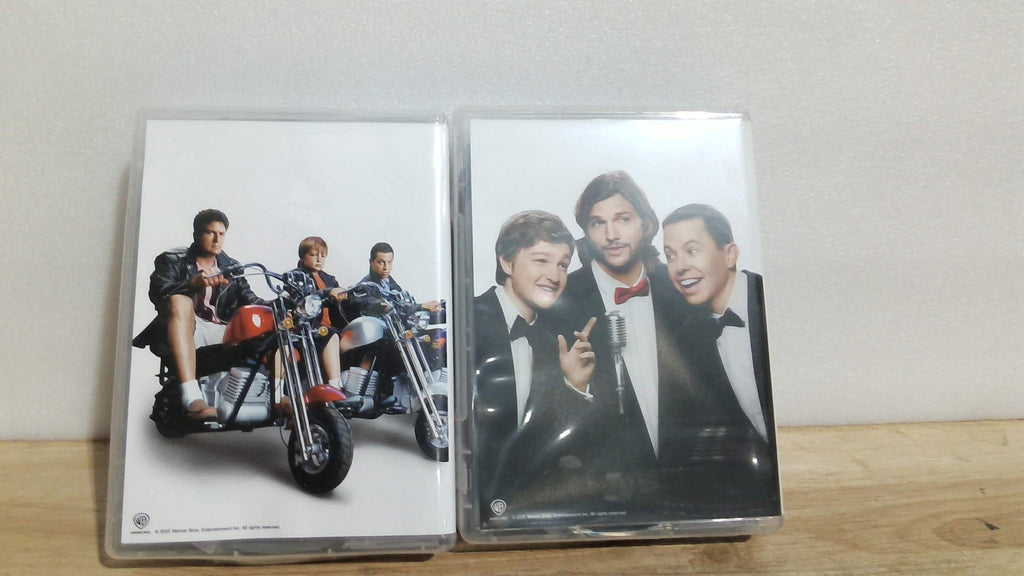 CONTIENE 2 PAQUETES DE 25 DISCOS EN TOTAL Two and a Half Men: La Serie Completa [Blu-ray]