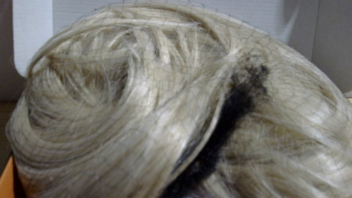 Haloo Peluca Bob Rubia con Flequillo | Largo a los Hombros, Lisa y Natural | Sintética Resistente al Calor | 16 pulgadas Rubio Platino