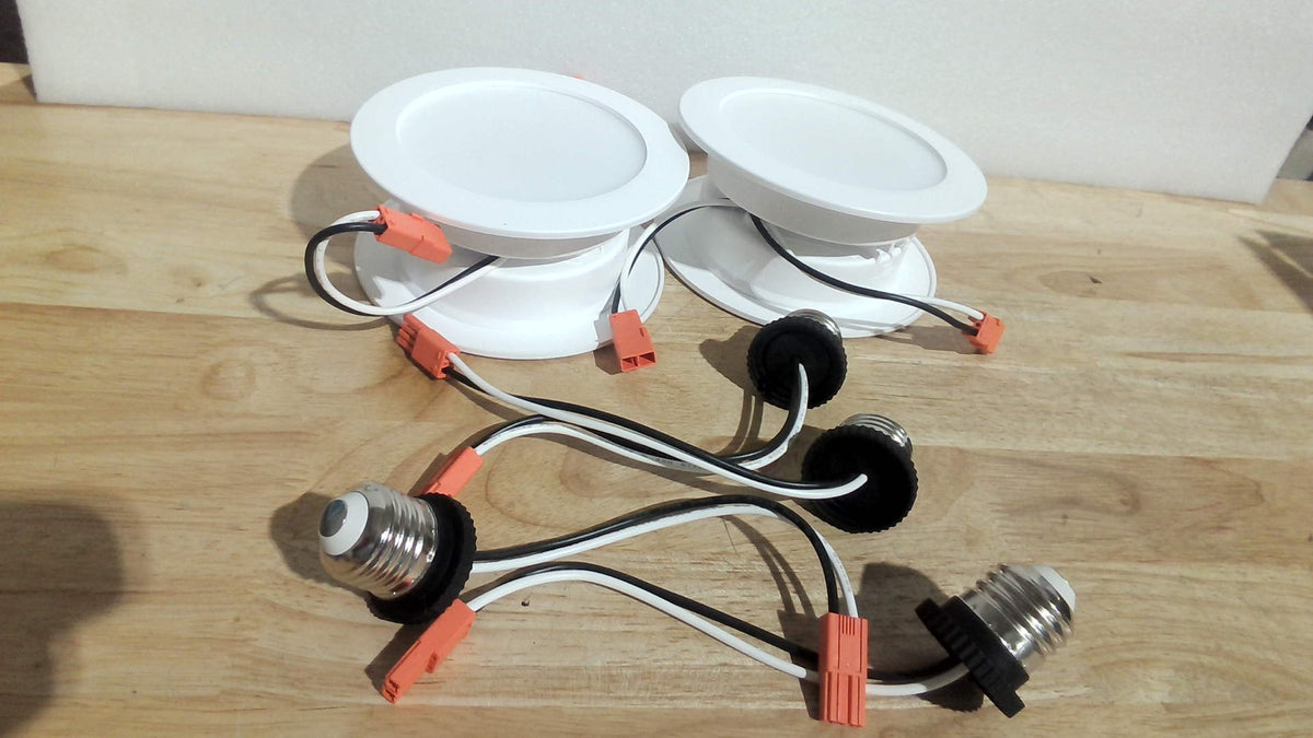 paquete de 4 lámparas LED empotrables de ojo de buey de 4 pulgadas (4" LED Retrofit Downlight - 4Pack)