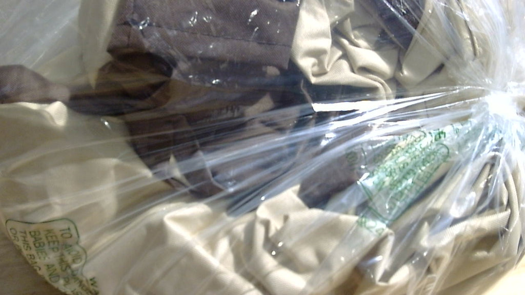 Vailge Cubierta para Parrilla de Exterior | 147 cm | Impermeable y de Alta Resistencia 600D | Resistente a UV, Polvo y Desgarros | Para Weber, Brinkmann, Char-Broil y Mas | Beige