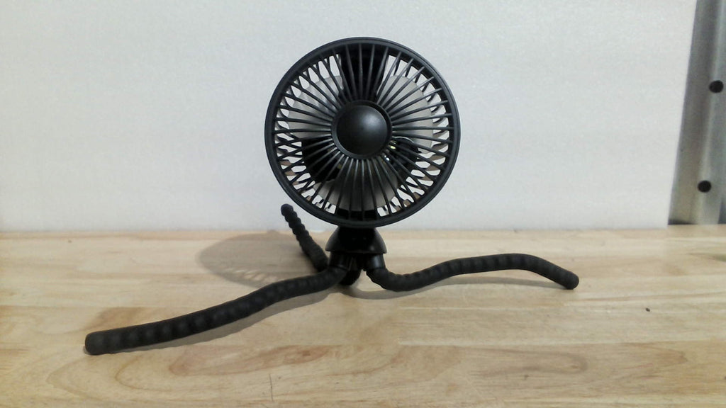 ventilador portátil USB recargable tipo "pulpo" con trípode flexible no contiene cable usb