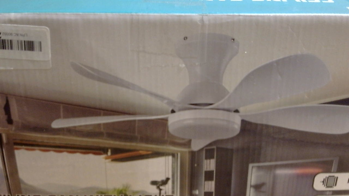 Abanico de Techo 33 pulgadas | Bajo Perfil con Luz y Remoto | Flush Mount | 3CCT | Regulable | Silencioso | Plata