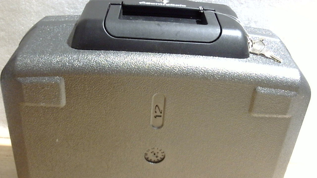 USADO-SentrySafe Caja Fuerte Ignífuga con Cerradura de Llave | Cofre de Seguridad para Hogar o Viaje | Protege Dinero y Documentos | 0.18 pies cúbicos | 1210