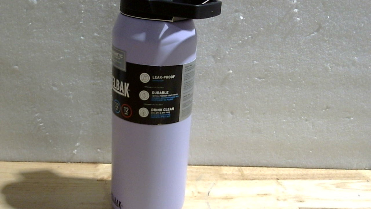 PRESENTA UN GOLPE-Botella de Agua Camelbak Chute Mag 32 oz | Acero Inoxidable con Aislamiento al Vacío | para Viaje y Aire Libre | Morado Pastel