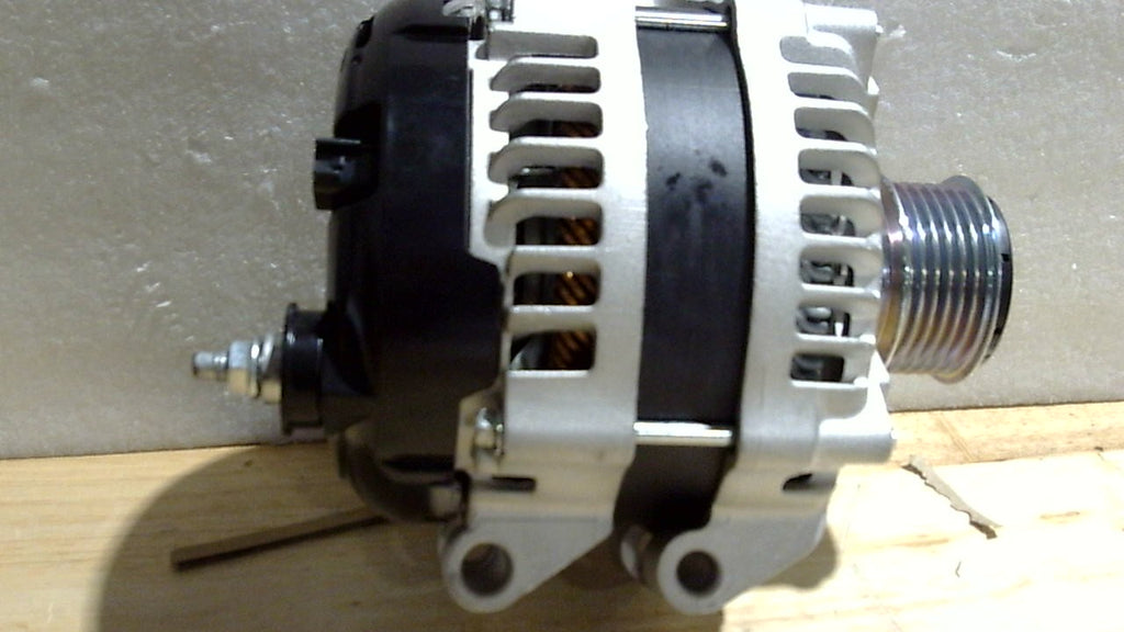 GOLPE EN EL PROTECTOR-Alternador KALANBAY 56029733AB | Para Chrysler Pacifica 2017-2020, Voyager 2020 y Ram ProMaster 1500/2500/3500 2022-2023 | 12V 220A | Polea Decoupler de 6 Canales