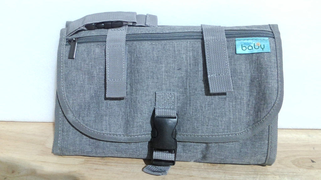 cambiador de pañales portátil e impermeable para bebés de la marca especializada Kapi Baby