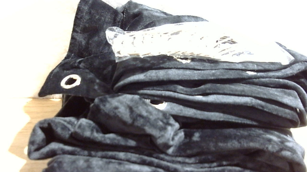 Fredsure Juego de Cortina de Bano de Terciopelo Desgastado | 13 Piezas | Incluye Cortina 72x72 Pulgadas y 12 Ganchos Plateados | Negro