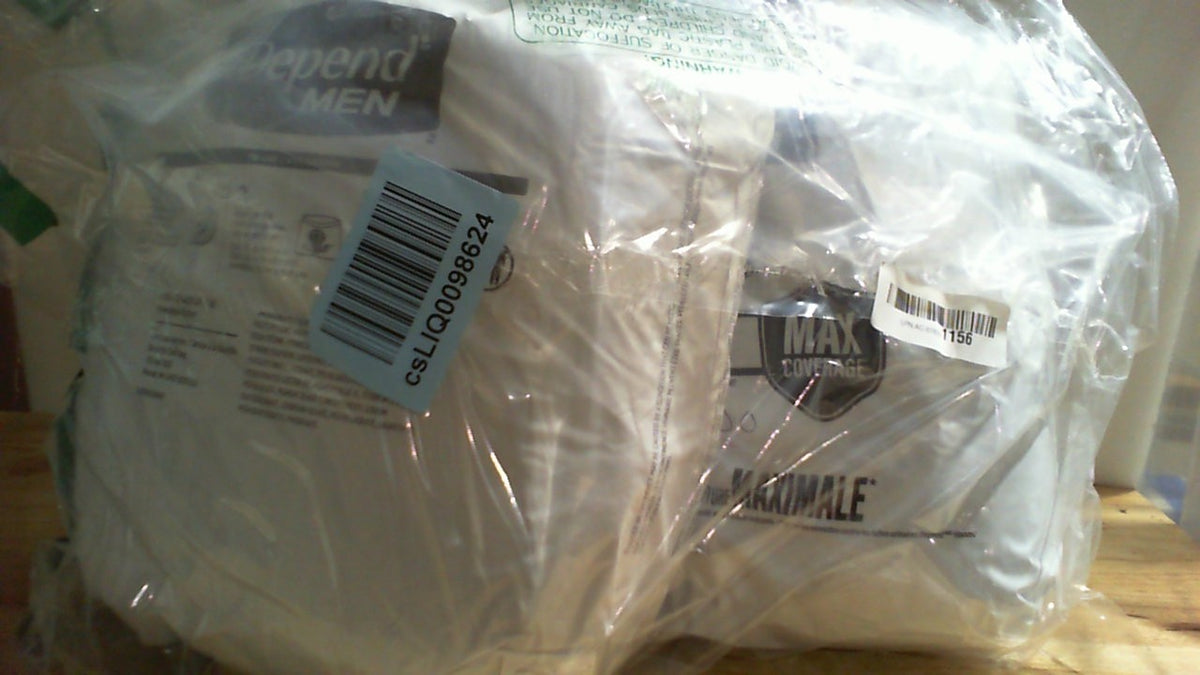 ropa interior protectora para adultos (pañales de tipo calzoncillo) para hombres de la marca Depend