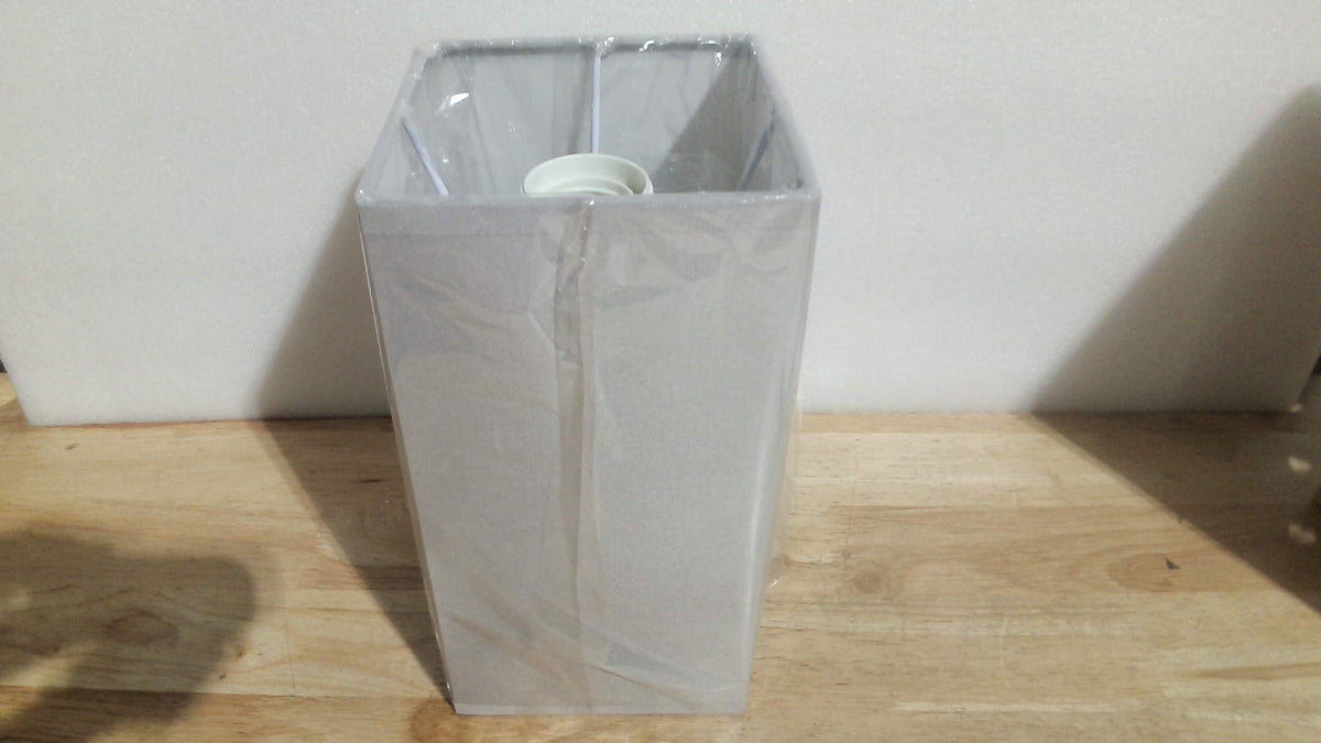 lámpara de mesa moderna y minimalista (Table Lamp),