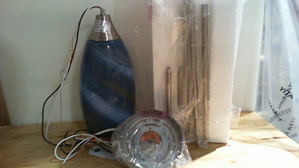 lámpara colgante de techo de vidrio soplado (Pendant Light Fixture) con un acabado artístico de estilo marmoleado azul