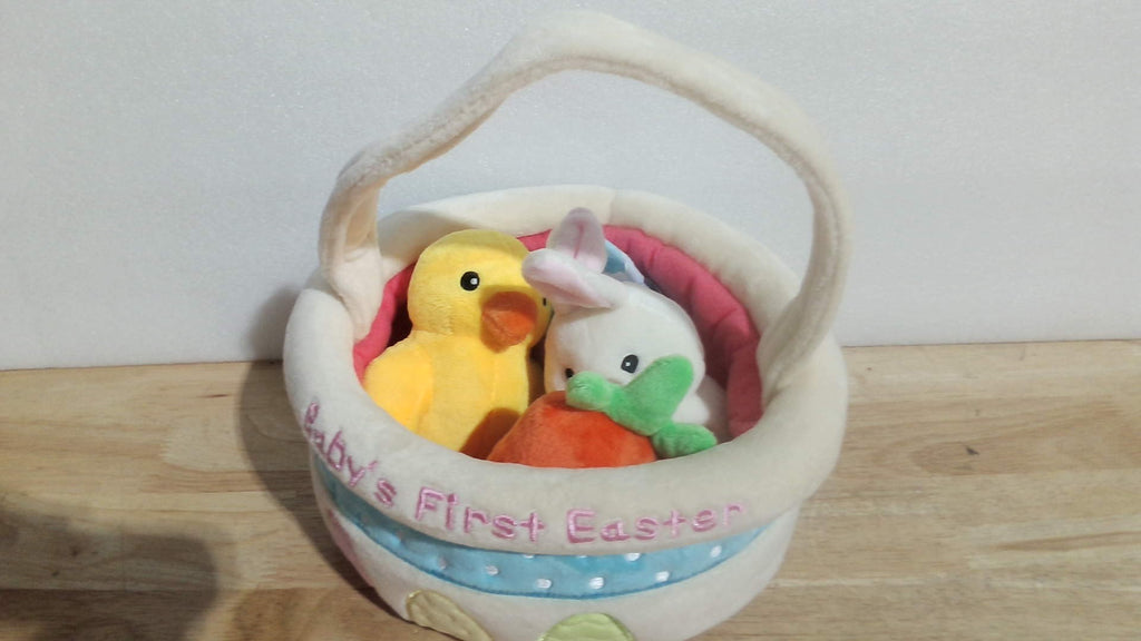 Set de Juego de Peluche "Baby's First Easter" (Mi Primera Canasta de Pascua ( PRODUCTO IGUAL A LA SEGUNDA IMAGEN )