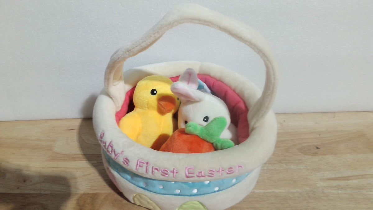 Set de Juego de Peluche "Baby's First Easter" (Mi Primera Canasta de Pascua ( PRODUCTO IGUAL A LA SEGUNDA IMAGEN )