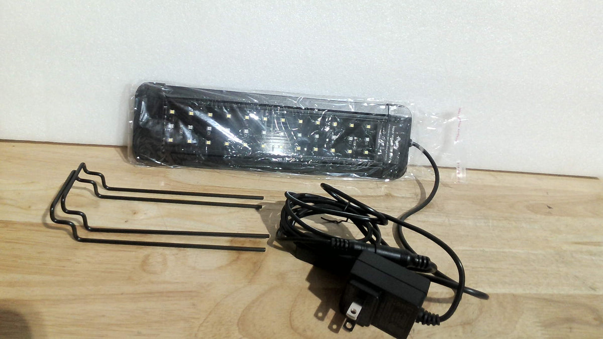 sistema de iluminación LED de espectro completo para acuarios marca Pawfly