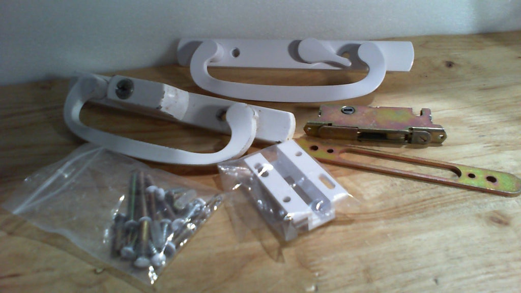 (USADO) Manija con Llave para Puerta Corrediza de Patio | Con Cerradura de Mortaja y Keeper | Keyway 45° | 3-15/16 pulgadas | Para Puerta de 1-3/8 a 2 pulgadas | Blanco Zinc
