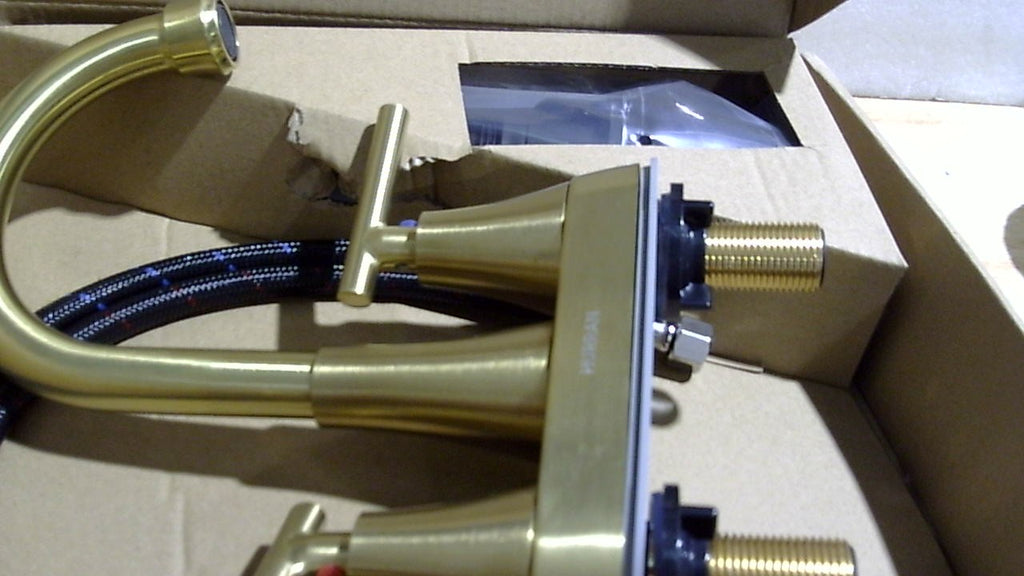Grifo de Lavabo Dorado Cepillado 4 pulgadas | Centerset 2 Manijas de Acero Inoxidable Sin Plomo con Desague y Mangueras para Bano y RV