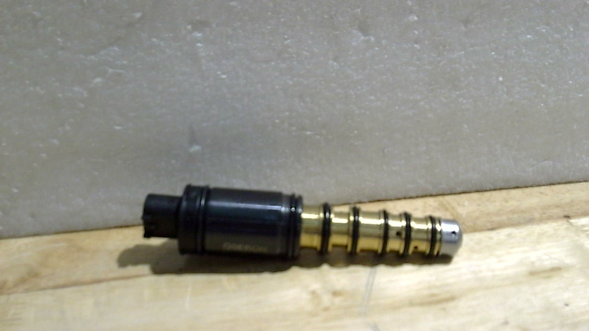 USADO-QSERON Valvula Solenoide de Control de Compresor de AC | para Toyota Corolla 2009-2010 1.8L 2.4L, Camry y RAV4 | Valvula de Presion del Compresor