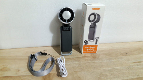 ( ARTICULO VIENE COMO SE OBSERVA EN LA SEGUNDA IMAGEN ) Ventilador Portátil de Mano PlayHot Turbo con Enfriamiento por Hielo | Recargable | Hasta 12h de Enfriamiento | 5 Velocidades 25550 RPM | Potente | Para Viajes, Camping y Senderismo | Negro