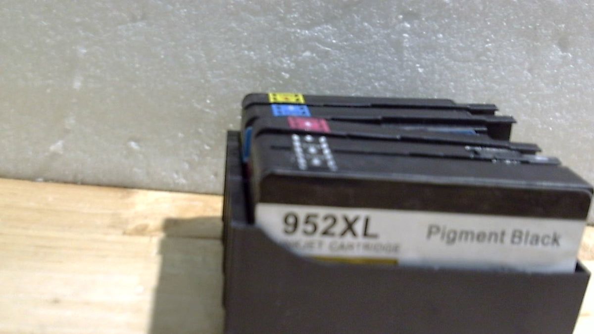 Paquete 952XL (paquete de 4, negro, azul ,amarillo y magenta) Reemplazo para cartuchos de tinta HP 952XL Paquete combinado de tinta HP 952XL negro y 952 de color para impresoras HP OfficeJet 8702 Pro 8710, 7740, 8720, 8725, 8210, 8740, 8715