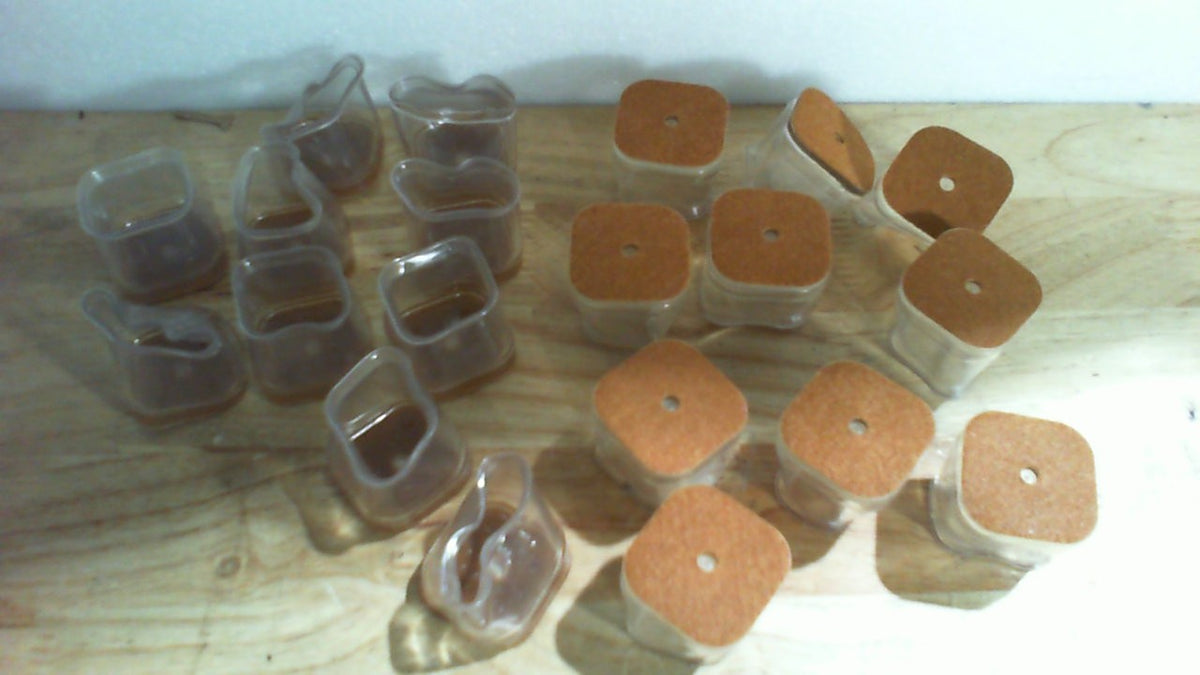 USADOS Protectores de Silicona para Patas de Silla Cuadrados 20 Piezas | Para Pisos de Madera | Fundas Antideslizantes que Evitan Rayones | Grandes (Ajuste 1-1/16 a 1-5/8 Pulgadas)