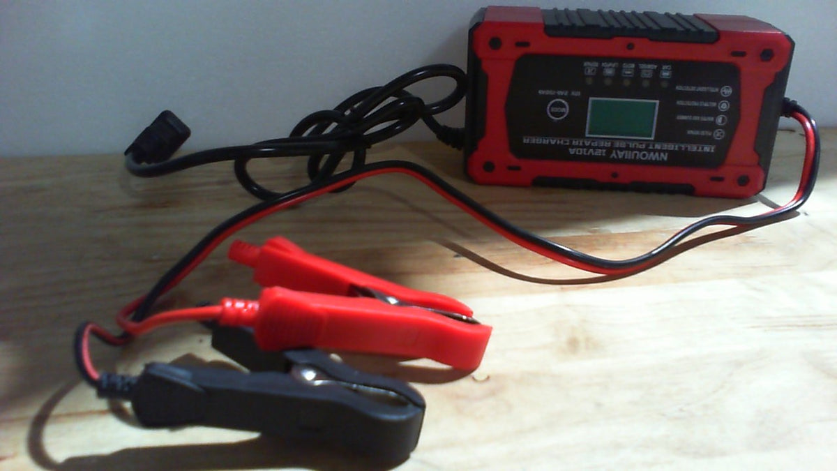 Cargador de Bateria para Auto 10A 12V | Totalmente Automatico Inteligente con Pantalla LCD | Mantenedor con Compensacion de Temperatura para Camion, Moto y Bote