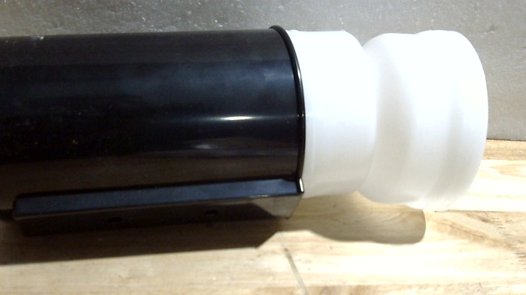 USADO-MUMPPRCE Botella de Arena para Carrito de Golf con Soporte | Sin Perforacion, Universal para Club Car, EZGO y Yamaha | Rellenador de Divots de Gran Capacidad, Facil de Instalar 1 Pieza