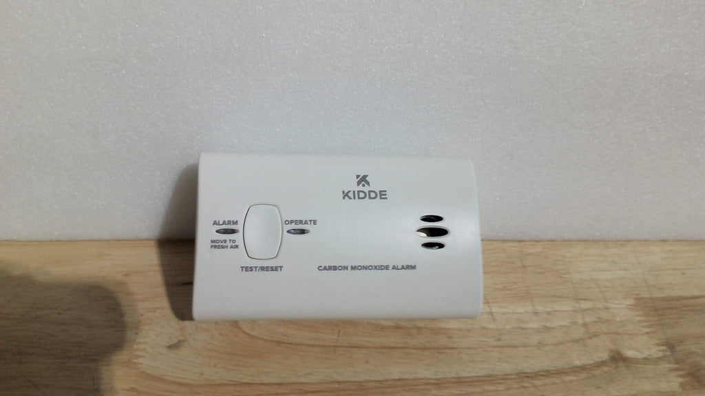 alarma de monóxido de carbono Kidde que funciona con baterías (Kidde Battery-Operated Carbon Monoxide Alarm, modelo básico KN-COB-B-LPM / 9CO5-LP) ARTICULO VIENE COMO SE OBSERVA EN LA SEGUNDA IMAGEN